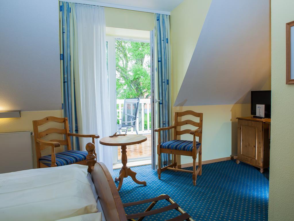 Hotel Haus Am Meer Ahrenshoop Zewnętrze zdjęcie